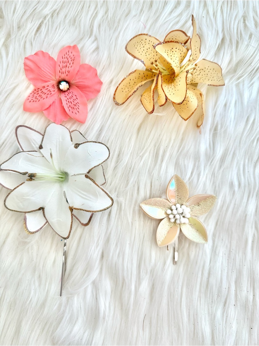 CLAIRES SUMMER FLOWER CILPS